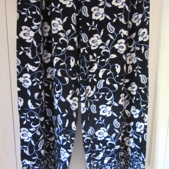 J.Jill Wearever Full Leg Cropped Navy w White Flowers Woman's Casual Pants Small - Picture 2 of 6